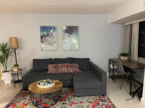 Lovely 2-Bedroom Condo with Pool and Gym